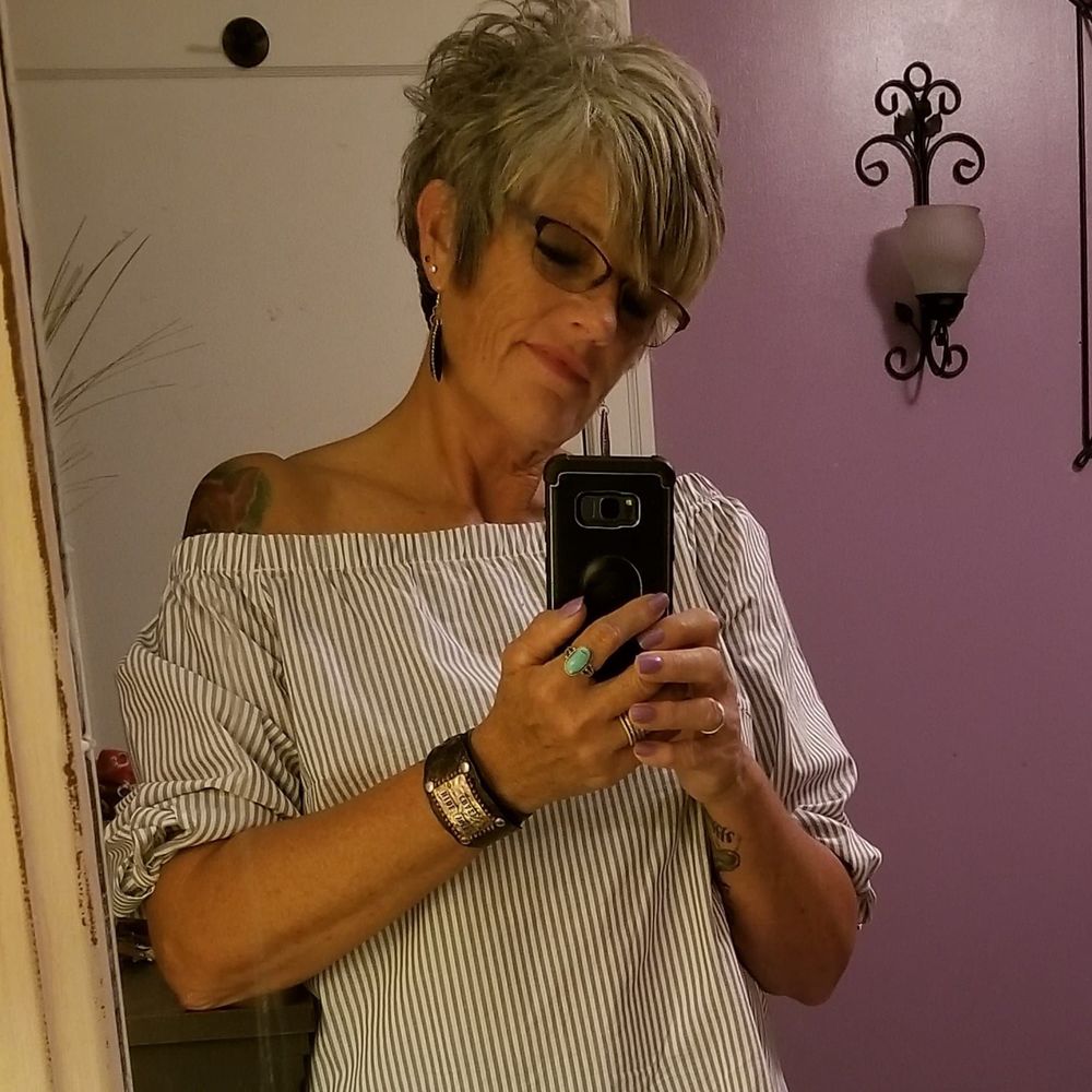 Meet your Posher, Carole